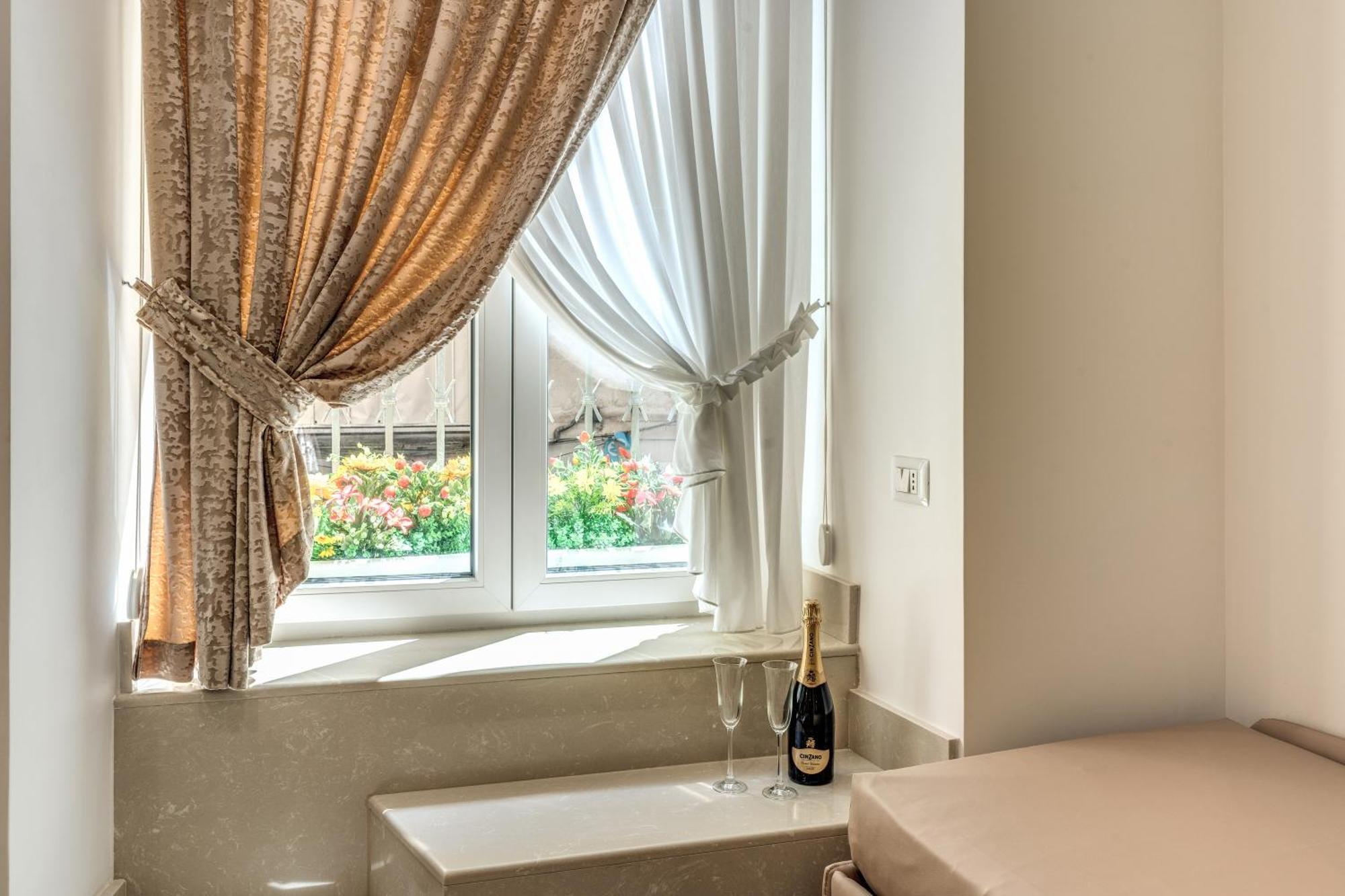 Le Stanze Di Venere Hotel Nápoly Kültér fotó